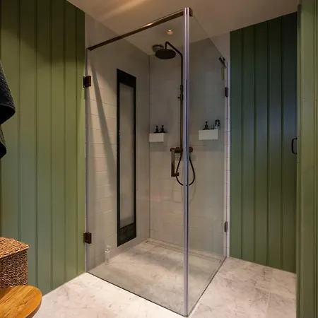 D'ouwe Moer شقة *